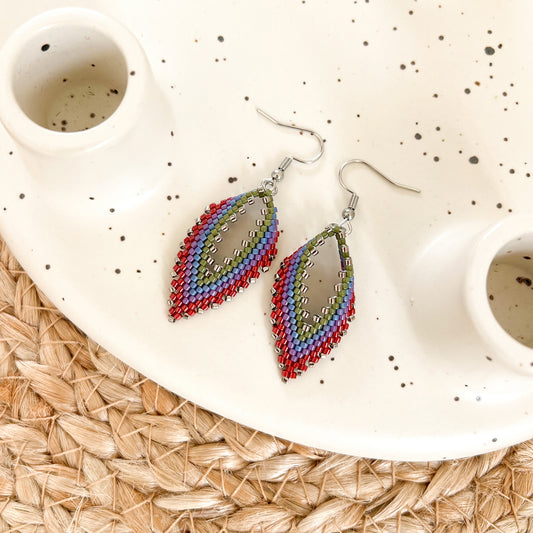 Cercei frunza din margele multicolore